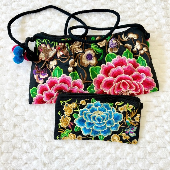 Embroidered Pom Poms Long Shoulder Bag/Crossbody Purse and Wristlet NWOT - Picture 3 of 13